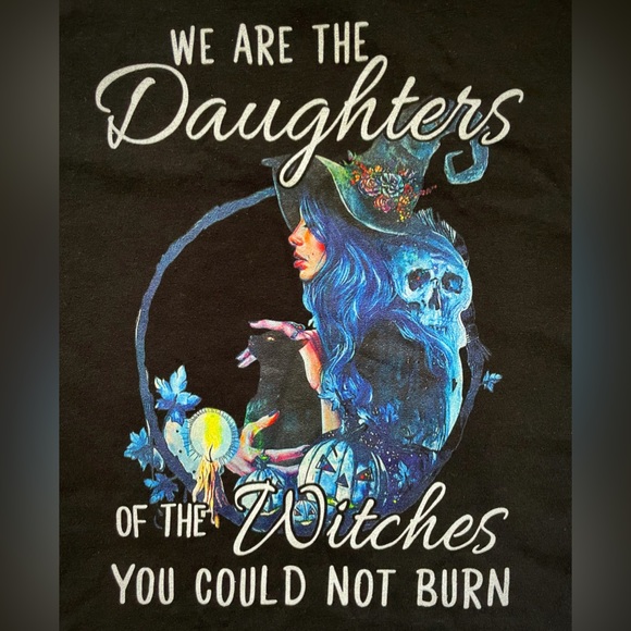 Witchy T-Shirt New - Picture 2 of 3